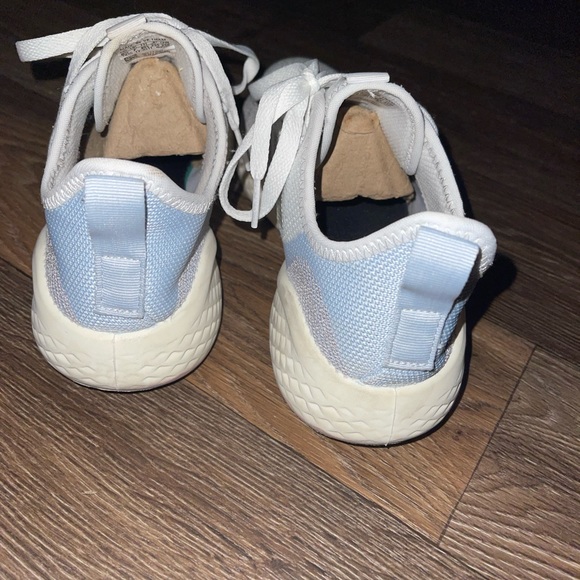 Adidas shoes - Picture 6 of 7